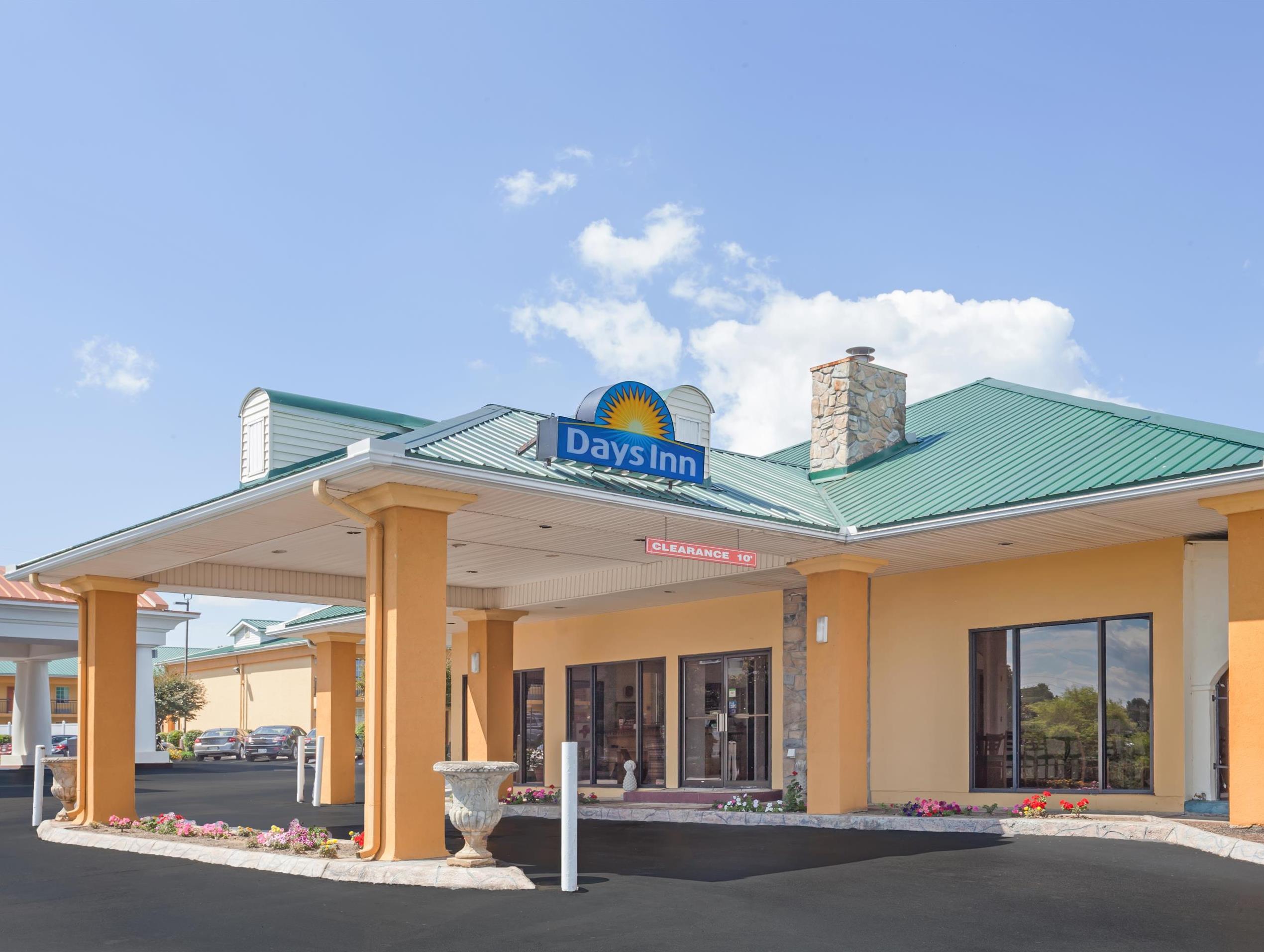 Days Inn By Wyndham Ленуар Сити Экстерьер фото